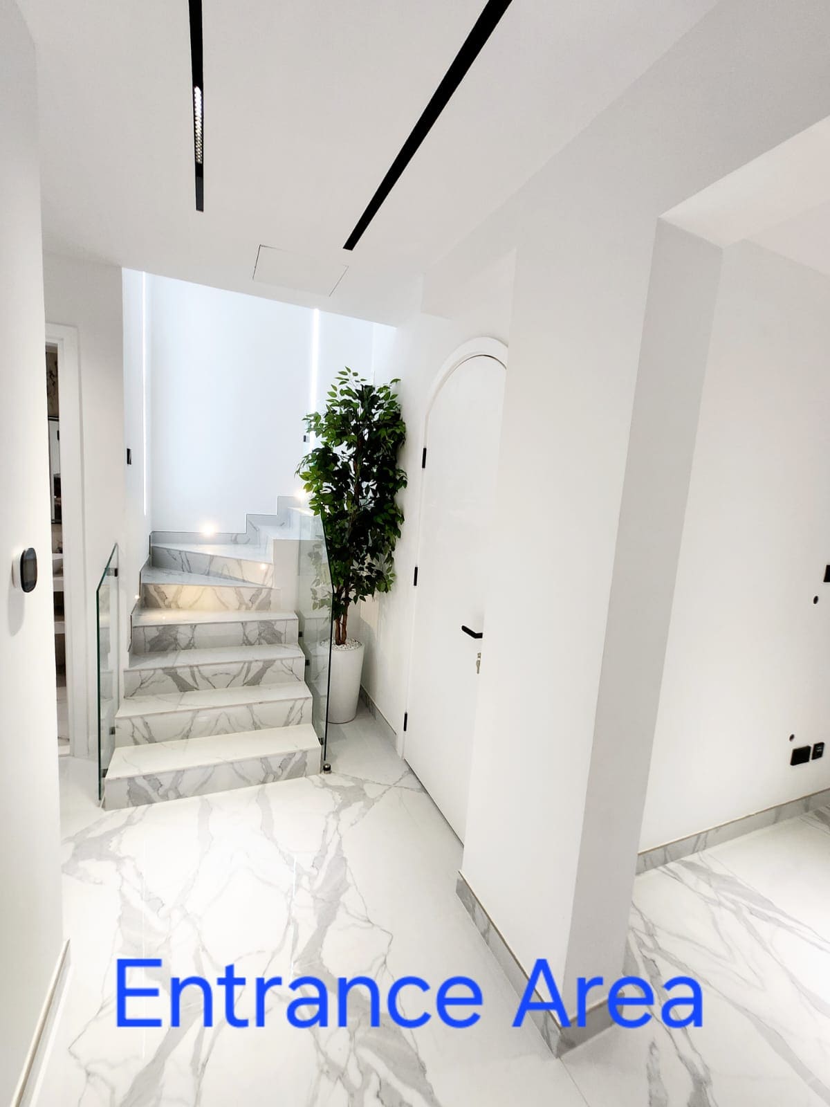 LUXURIOUS APARTMENT | FOR SALE | 2BR UNFURNISHED | BEAUTIFUL GARDEN | DUBAI